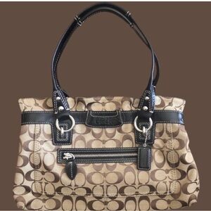 Vintage Coach Penelope Shopper Coach Tan and Black Signature Shoulder Bag